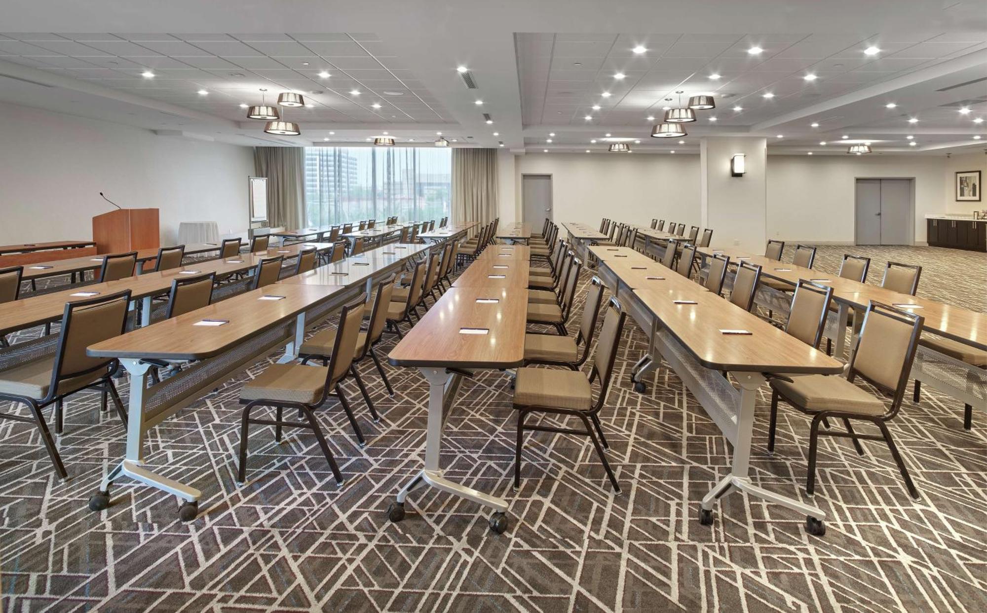 Готель Doubletree By Hilton Edmonton Downtown Екстер'єр фото