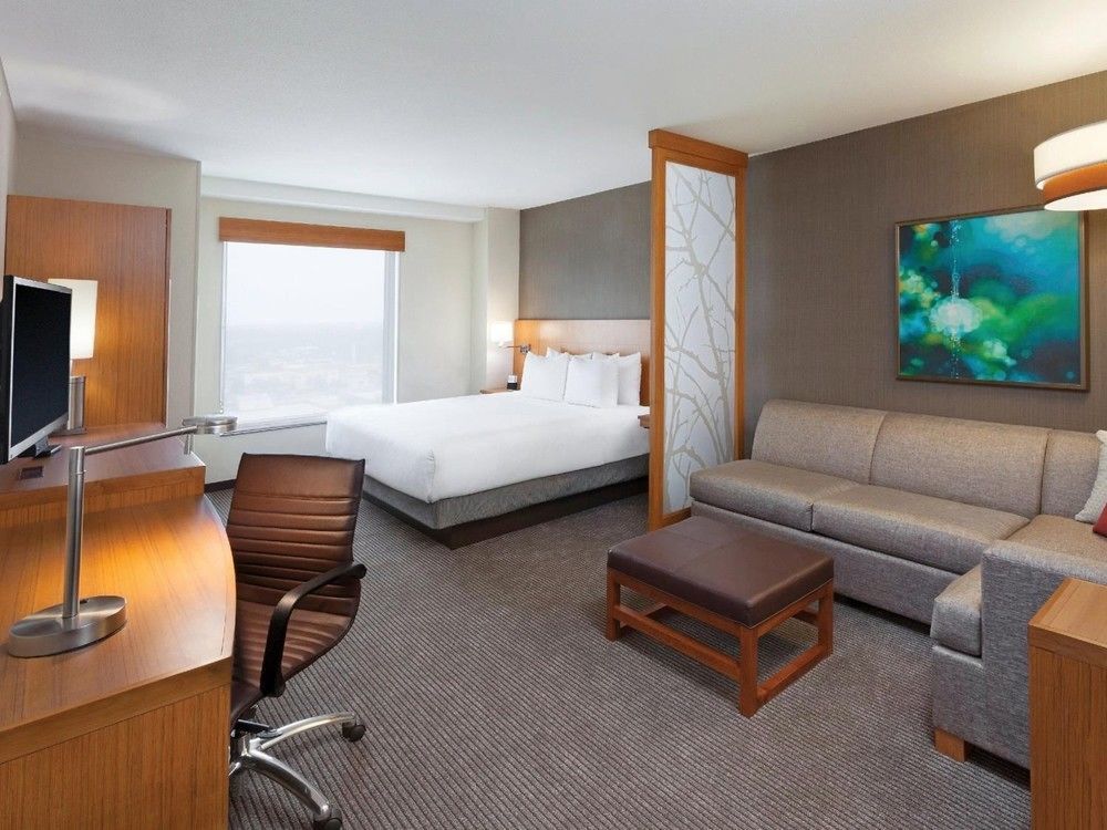 Готель Doubletree By Hilton Edmonton Downtown Екстер'єр фото