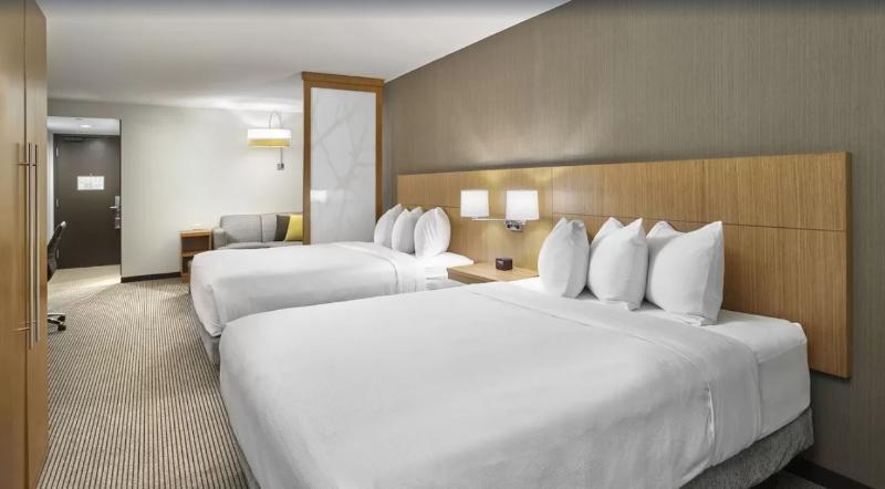 Готель Doubletree By Hilton Edmonton Downtown Екстер'єр фото